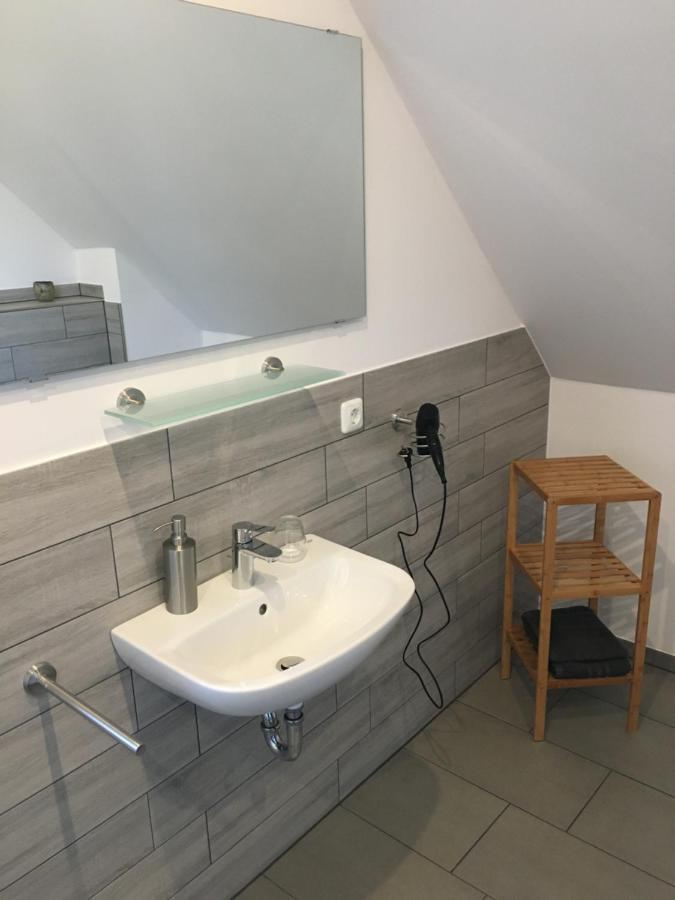 Gaeste Und Messezimmer Adelheidsdorf Dış mekan fotoğraf