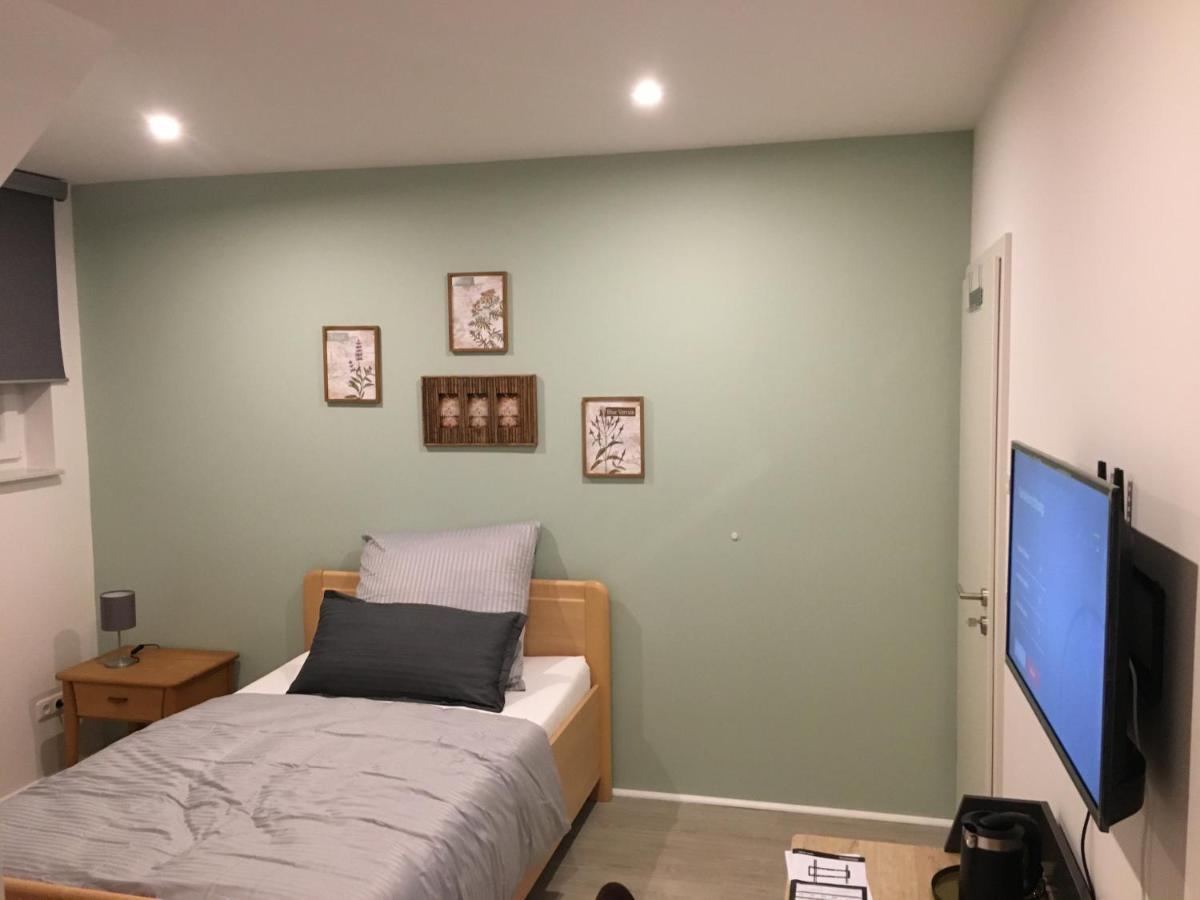 Gaeste Und Messezimmer Adelheidsdorf Dış mekan fotoğraf