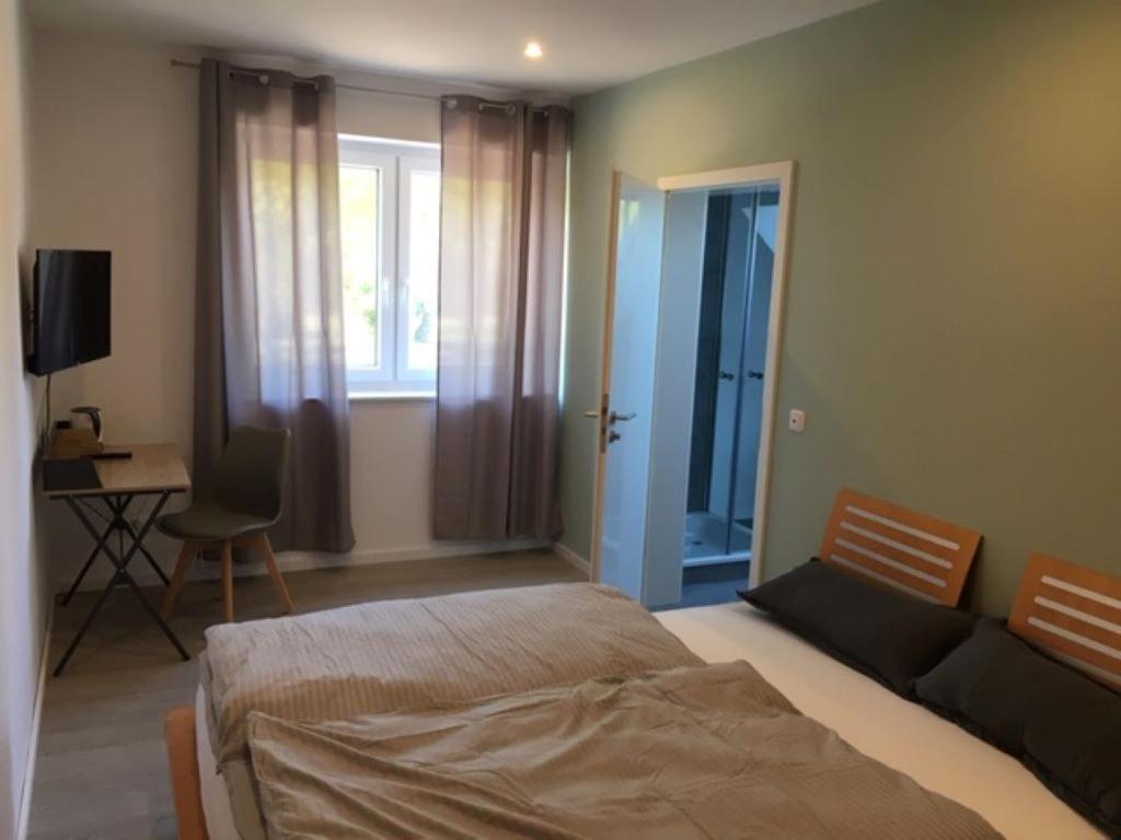 Gaeste Und Messezimmer Adelheidsdorf Dış mekan fotoğraf